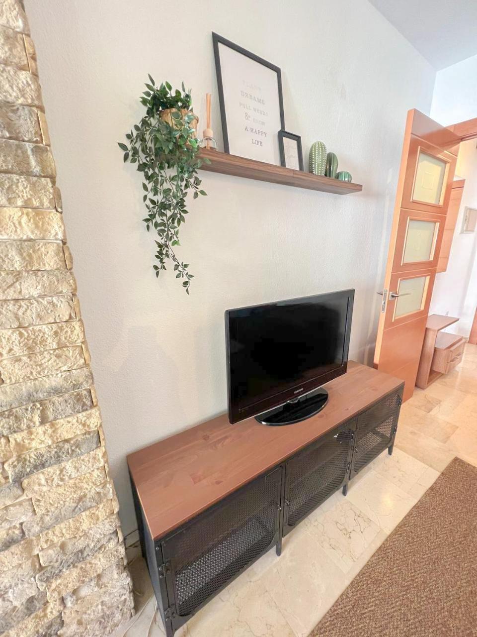 Large & Cozy Centrally Apartment Torremolinos Exterior foto