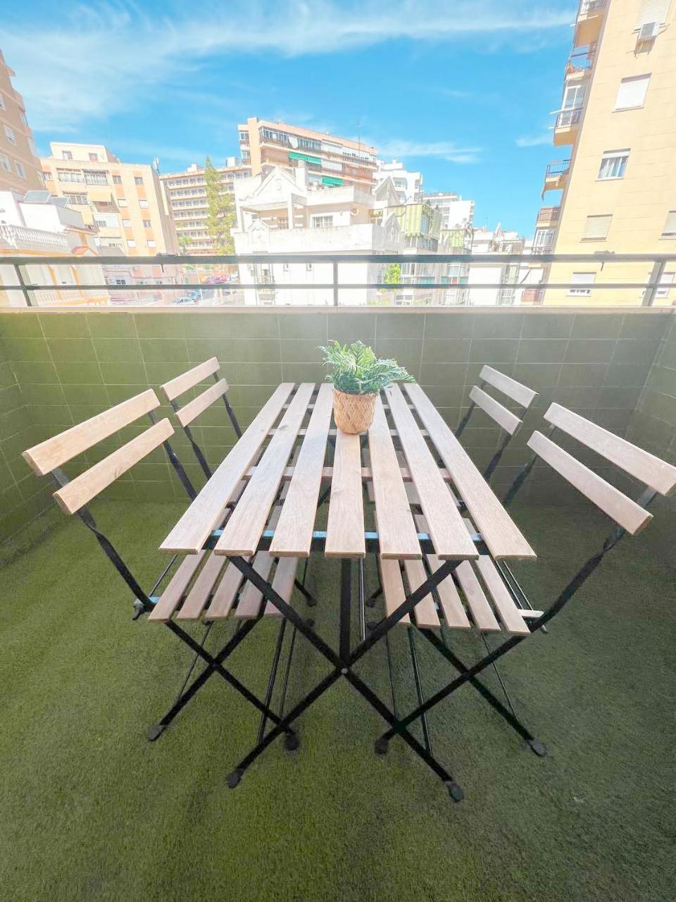 Large & Cozy Centrally Apartment Torremolinos Exterior foto