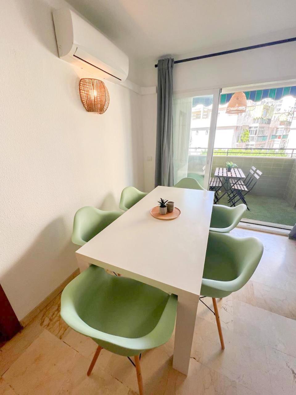 Large & Cozy Centrally Apartment Torremolinos Exterior foto